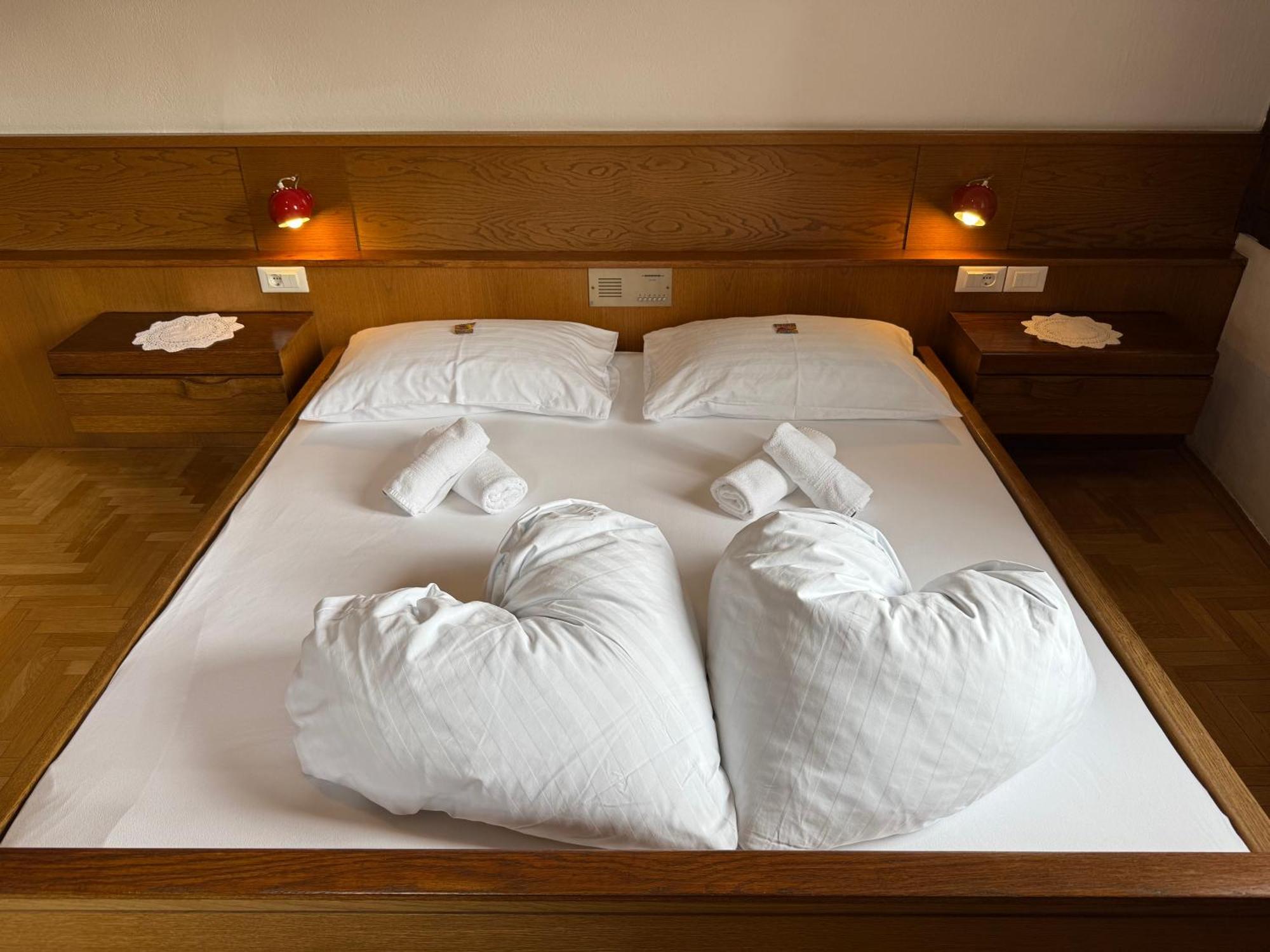 Gasthof Goldenes Lamm Vahrn Zimmer foto