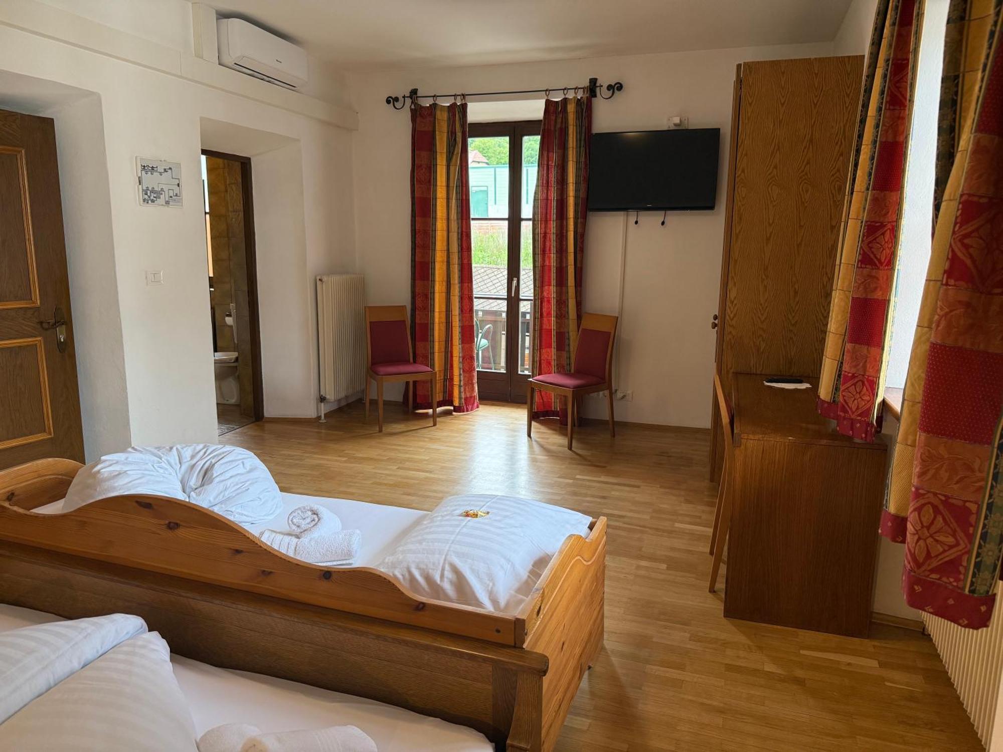 Gasthof Goldenes Lamm Vahrn Zimmer foto